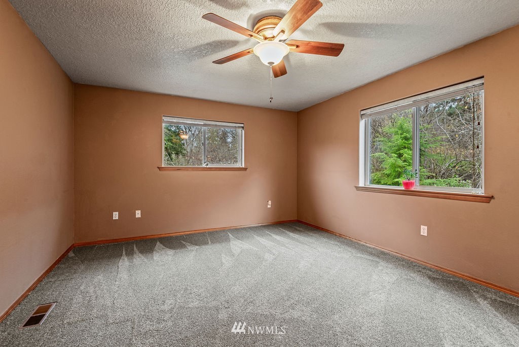 240 North Mahaffey Road Kelso, WA 98626 - Photo 15 of 40 Gallery Image 15