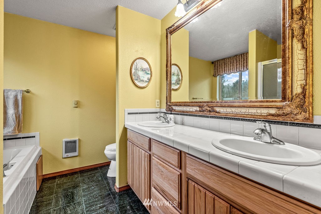 240 North Mahaffey Road Kelso, WA 98626 - Photo 17 of 40 Gallery Image 17