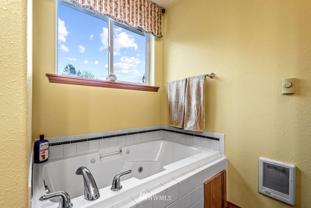 240 North Mahaffey Road Kelso, WA 98626 - Photo 18 of 40 Gallery Image 18