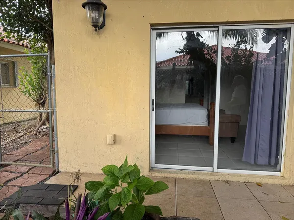 $1,000 | 20808 Southwest 86th Court, Unit 1, Cutler Bay, FL 33189