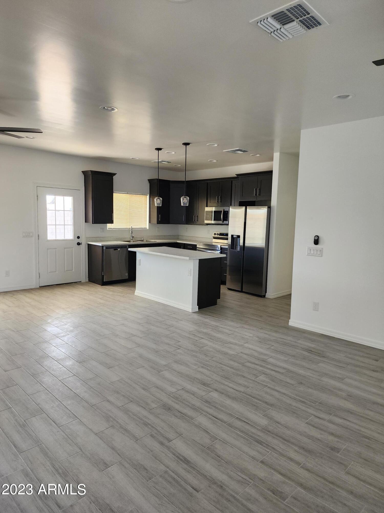 13905 South Avalon Road Arizona City, AZ 85123 - Photo 3 of 14