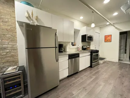 $2,600 | 1931 North Hoyne Avenue, Unit GDN, Chicago, IL 60647