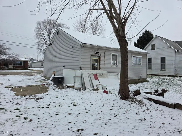 $69,900 | 233 West Main Street, Medora, IN 47260