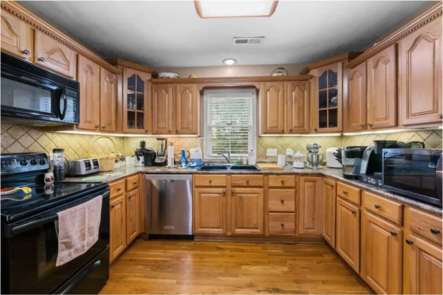 $650,000 | 9691 Hardin Graveyard Road, Morris Chapel, TN 38361