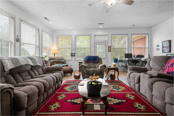 $650,000 | 9691 Hardin Graveyard Road, Morris Chapel, TN 38361