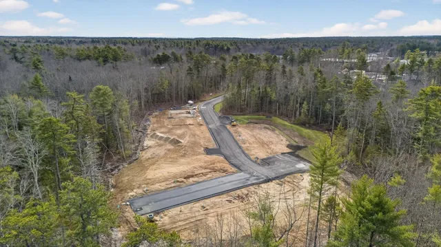 $549,900 | 5 Creekside Court, Unit 3, Kennebunk, ME 04043