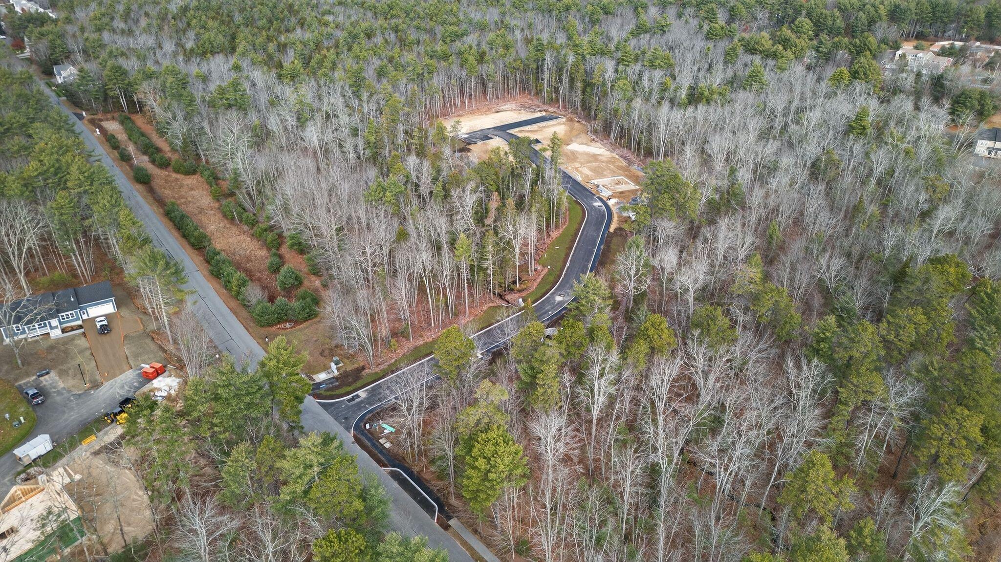 5 Creekside Court, Unit 3 Kennebunk, ME 04043 - Photo 4 of 13 DJI_20251121100823_0734_D