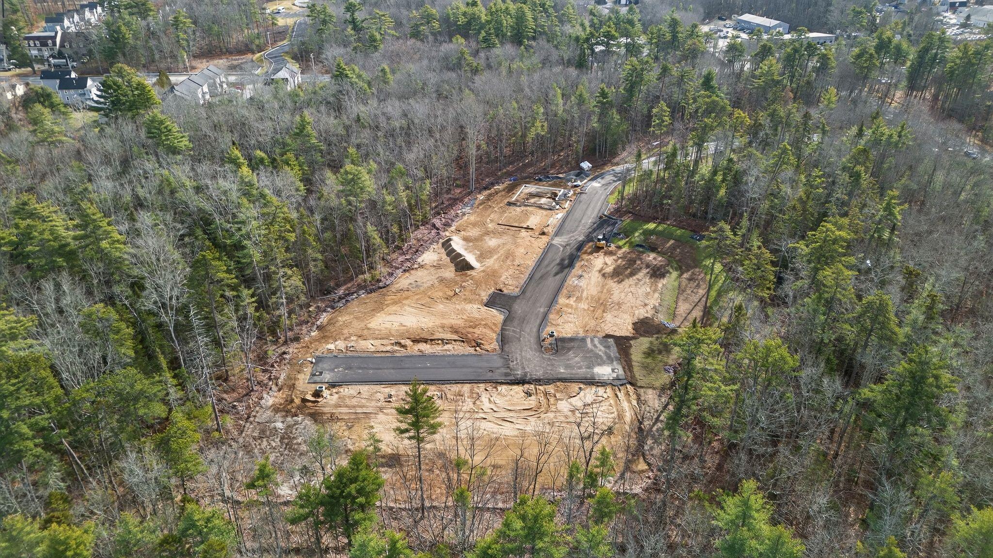 5 Creekside Court, Unit 3 Kennebunk, ME 04043 - Photo 6 of 13 DJI_20251121101216_0749_D