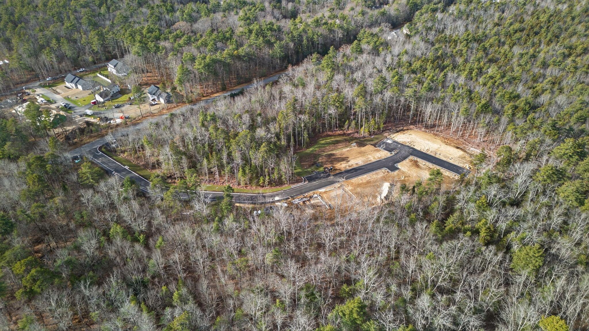 5 Creekside Court, Unit 3 Kennebunk, ME 04043 - Photo 9 of 13 DJI_20251121101417_0765_D