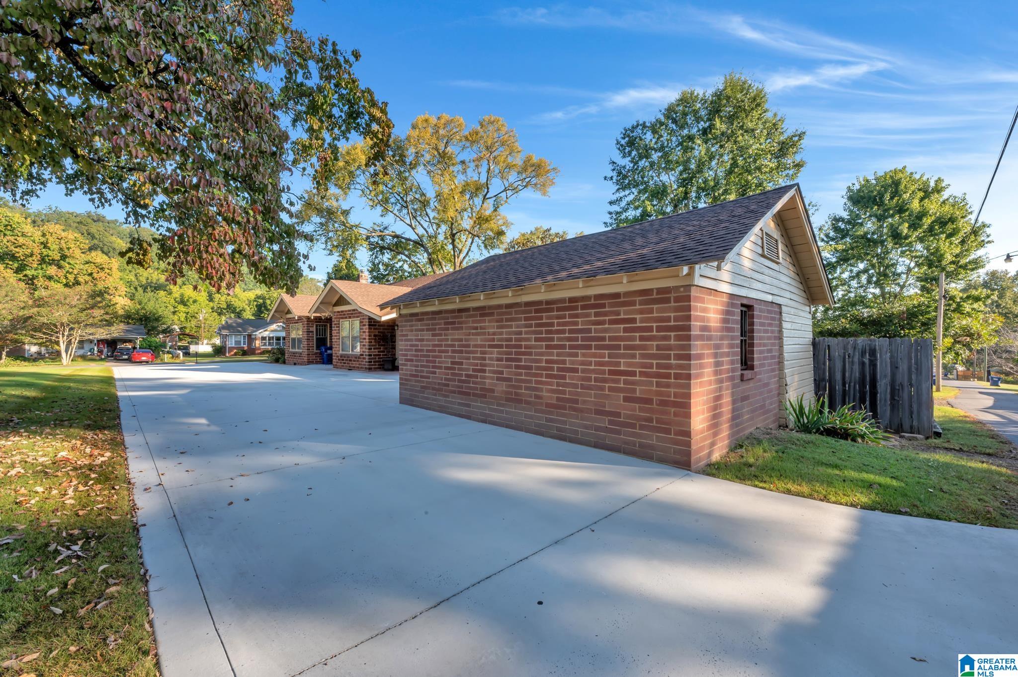 307 East 5th Avenue Oneonta, AL 35121 - Photo 39 of 43