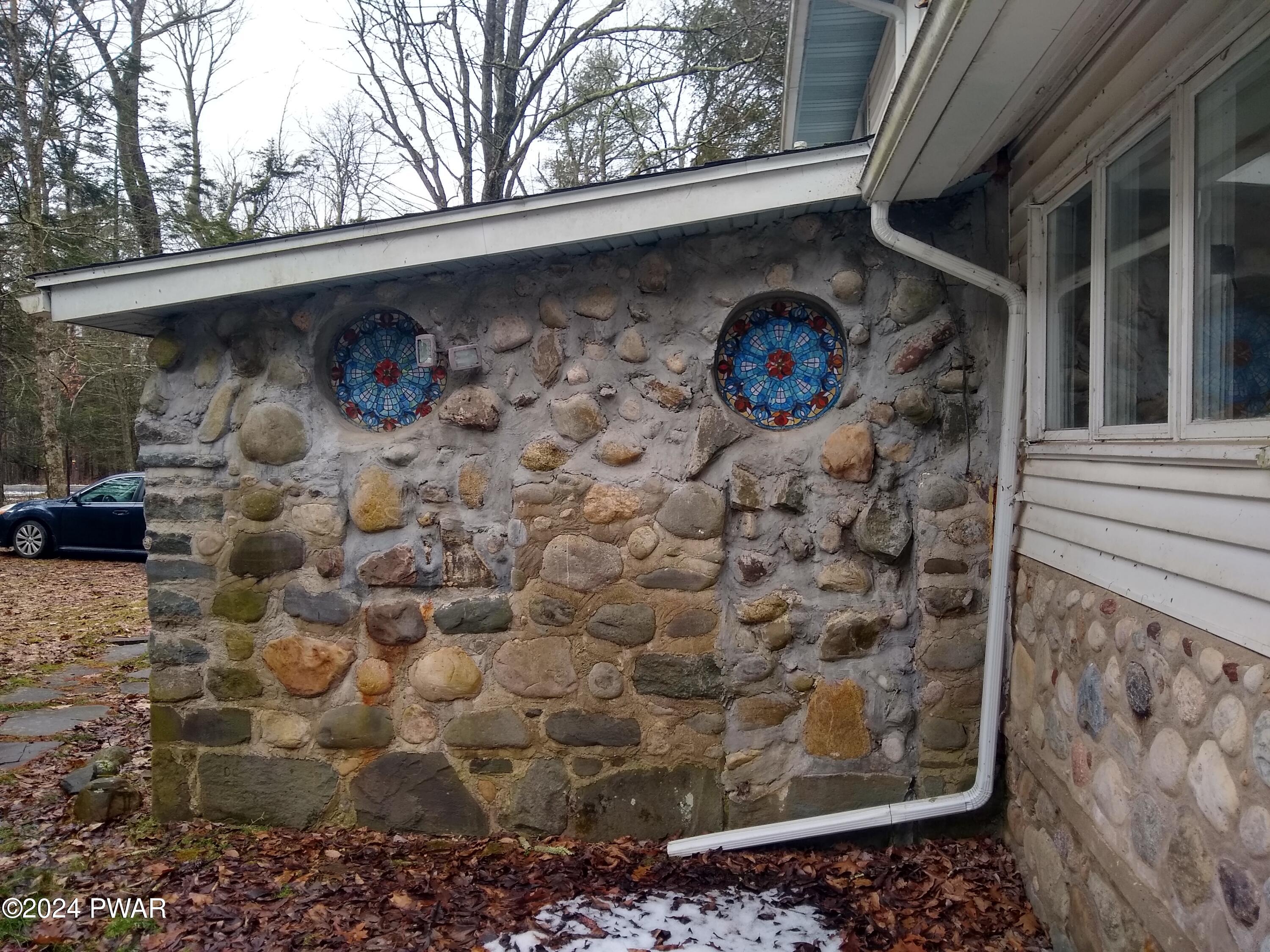 328 Twin Lakes Road Shohola, PA 18458 - Photo 6 of 37