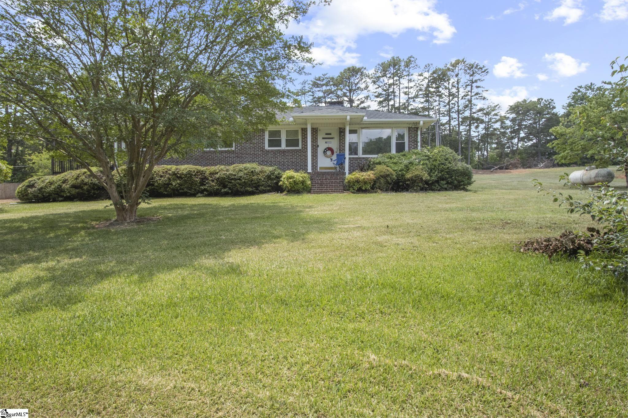 152 Old Locust Hill Road Taylors, SC 29687 - Photo 2 of 36