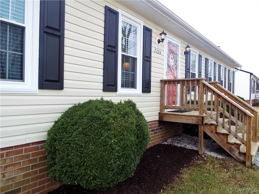 7724 Drexelbrook Road Chesterfield, VA 23832 - Photo 3 of 34 a view of a house with wooden fence