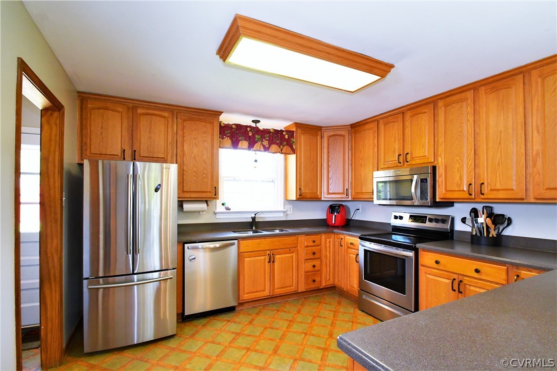 16362 Tyler Station Road Beaverdam, VA 23015 - Photo 8 of 46