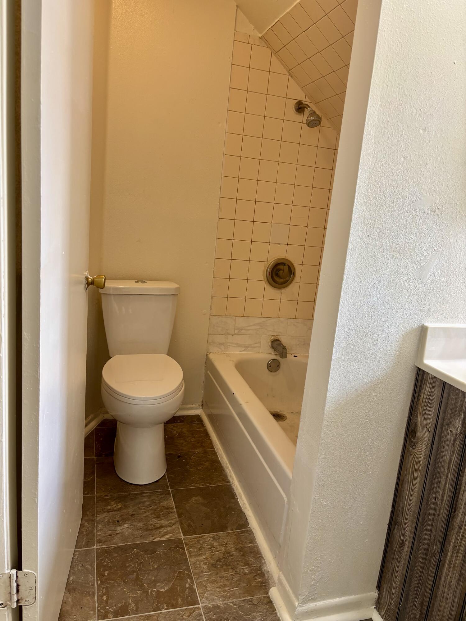1234 Highland Avenue Racine, WI 53403 - Photo 12 of 20 IMG_9807