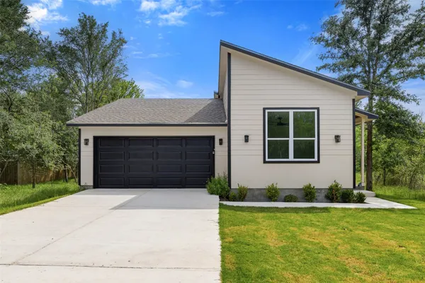 $392,999 | 113 Mokulua, Bastrop, TX 78602