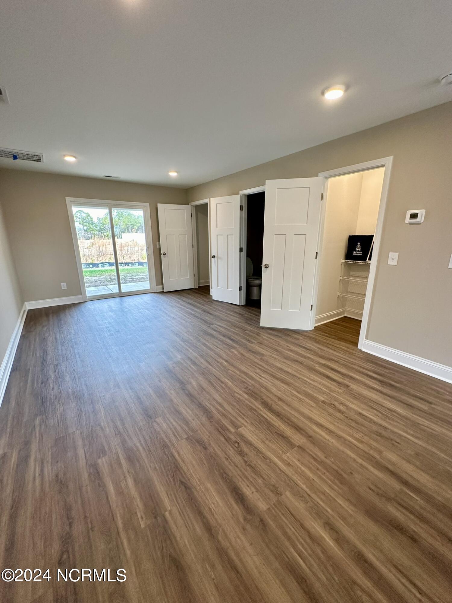 124 Smallwood Road Hubert, NC 28539 - Photo 6 of 21 Living Room