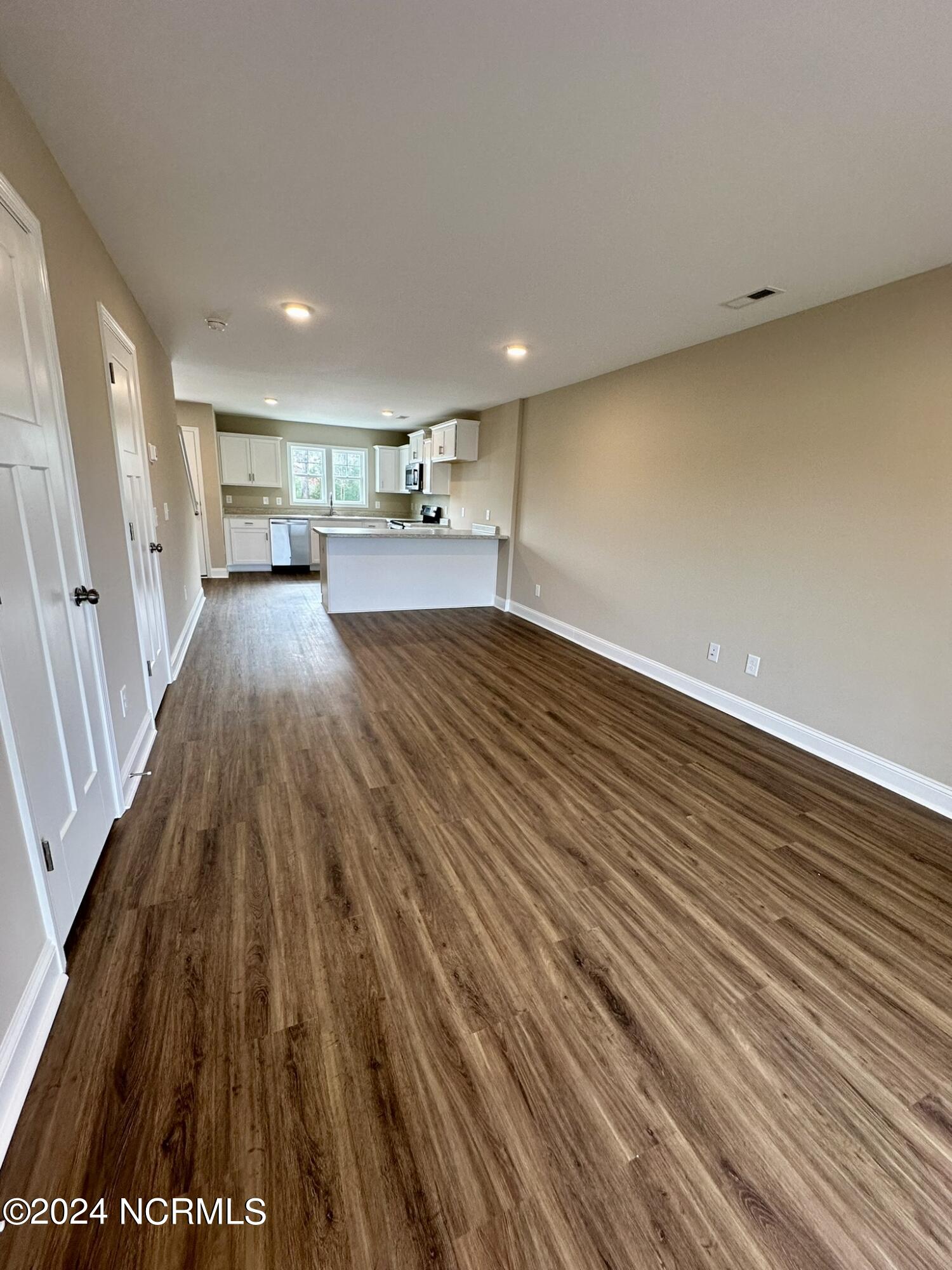 124 Smallwood Road Hubert, NC 28539 - Photo 8 of 21 First Floor