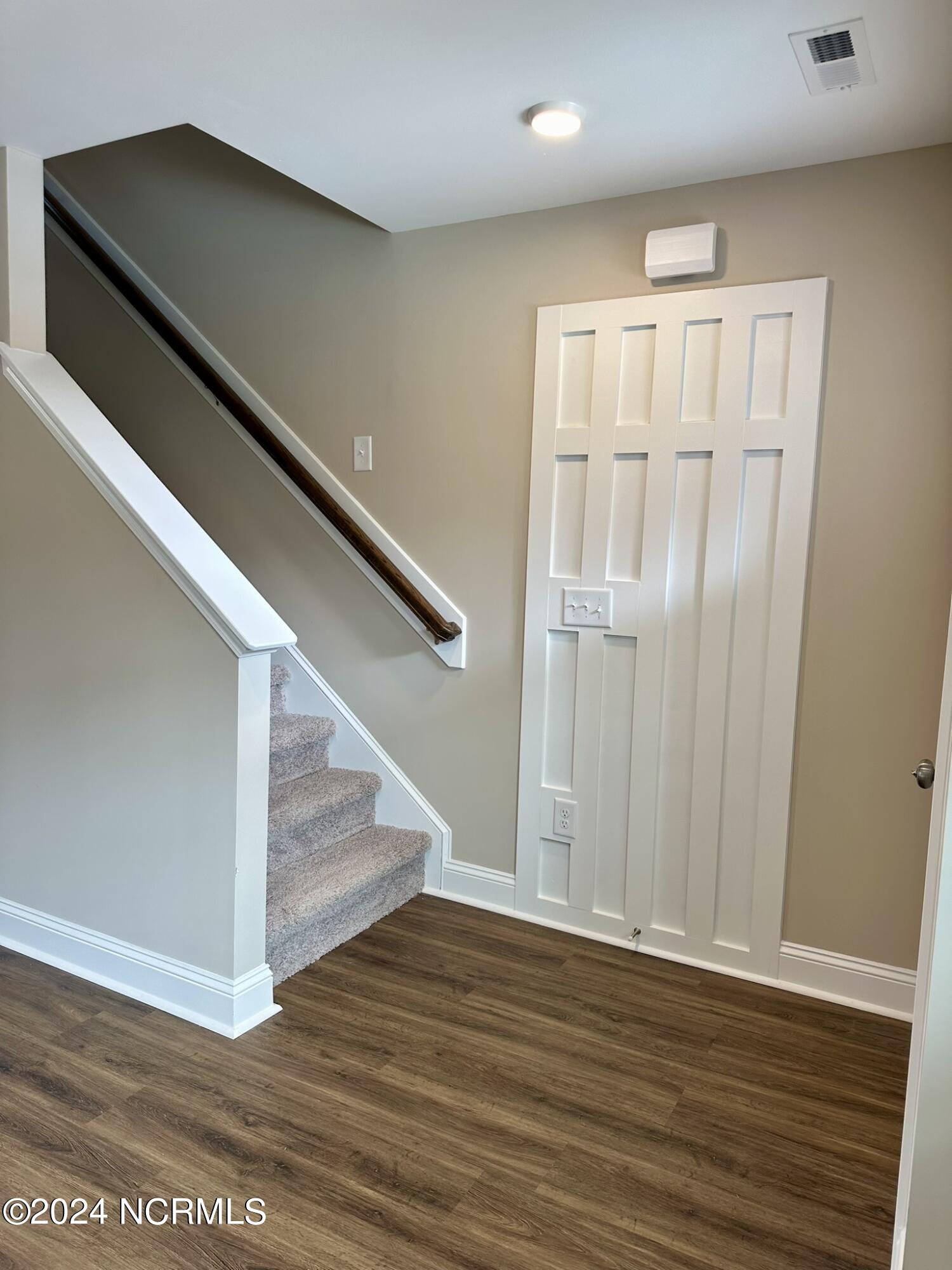 124 Smallwood Road Hubert, NC 28539 - Photo 9 of 21 Entrance