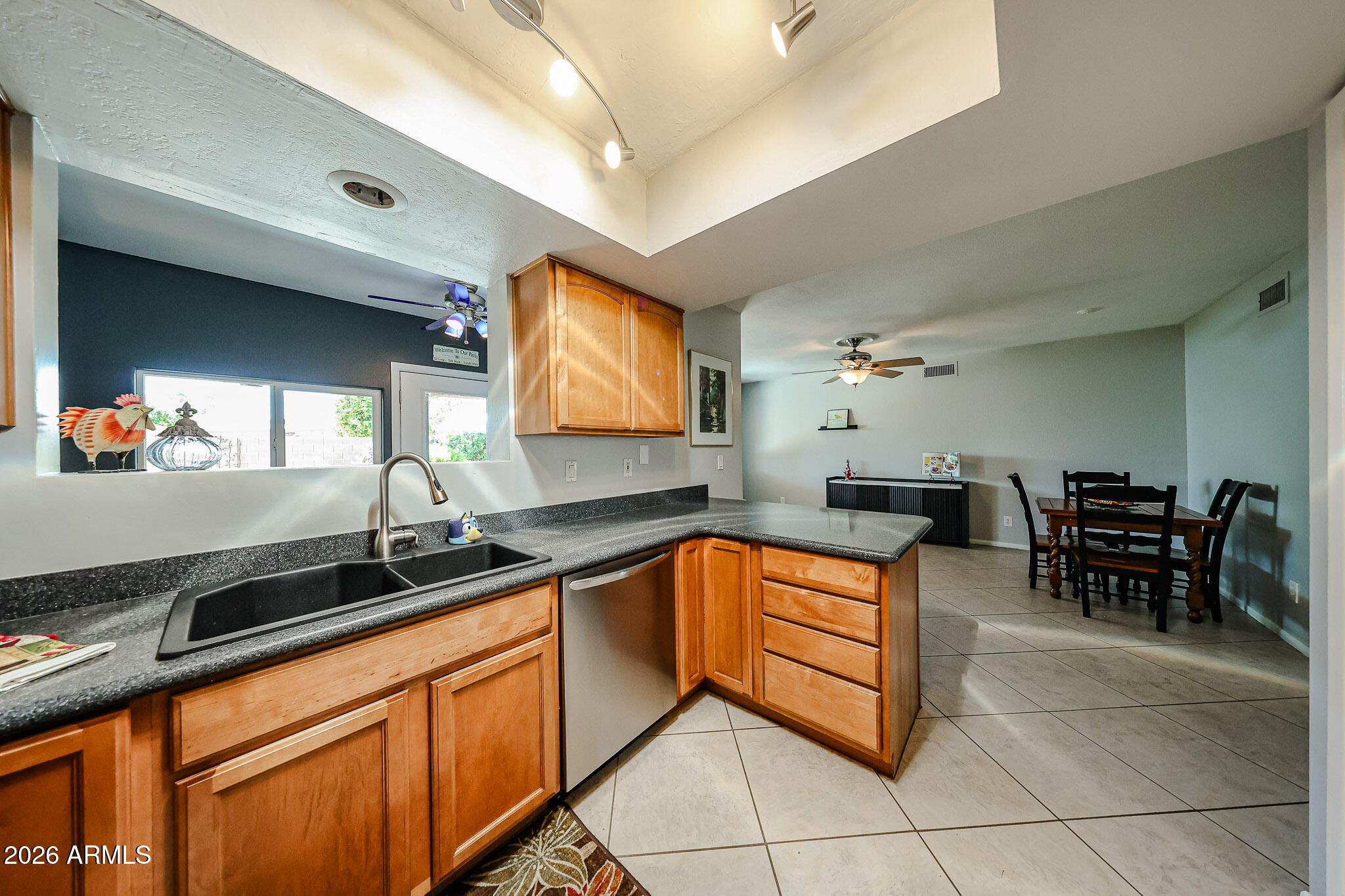 3623 East Charter Oak Road Phoenix, AZ 85032 - Photo 13 of 61 B (25)