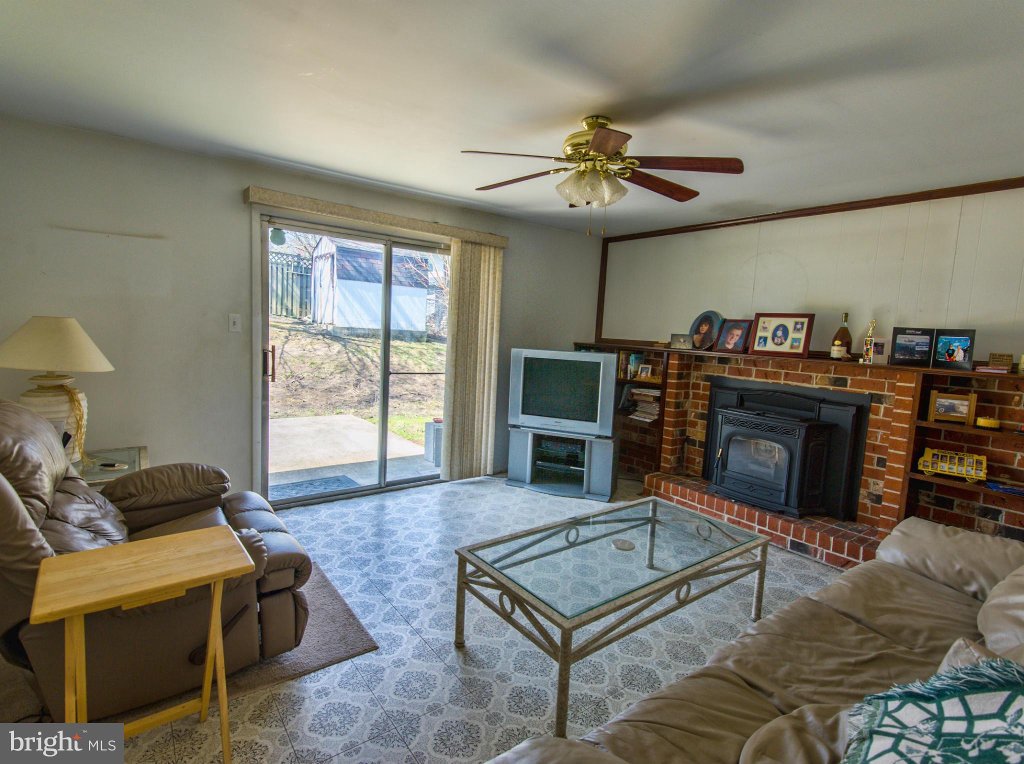 6310 Josephine Road Waldorf, MD 20601 - Photo 6 of 15 Family Room