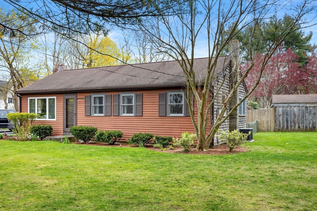 42 Wapping Road Kingston, MA 02364 - Photo 2 of 25 a view of front of a house with a yard
