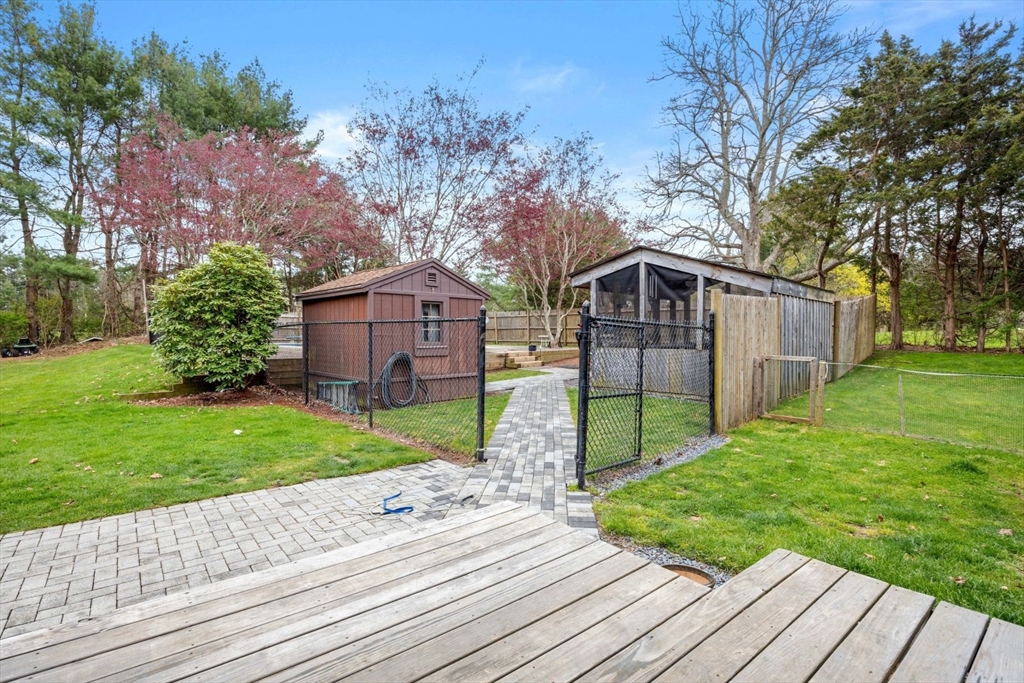 42 Wapping Road Kingston, MA 02364 - Photo 10 of 25 a view of a house with a yard