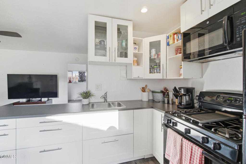 1925 Ginger Street, Unit 108 Oxnard, CA 93036 - Photo 6 of 14