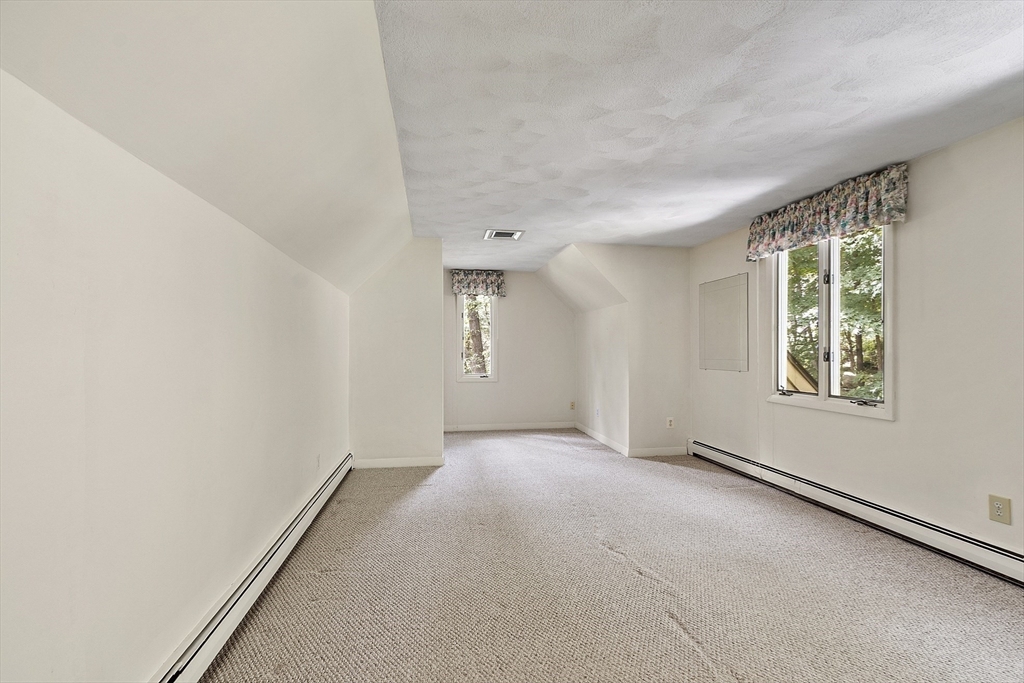 33 Valley Road Southborough, MA 01772 - Photo 31 of 40 Gallery Image 31