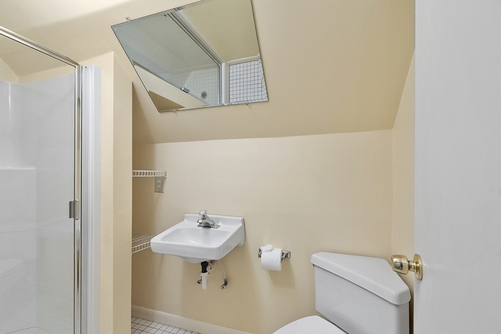 33 Valley Road Southborough, MA 01772 - Photo 32 of 40 Gallery Image 32