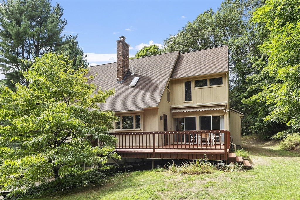33 Valley Road Southborough, MA 01772 - Photo 4 of 40 Gallery Image 4