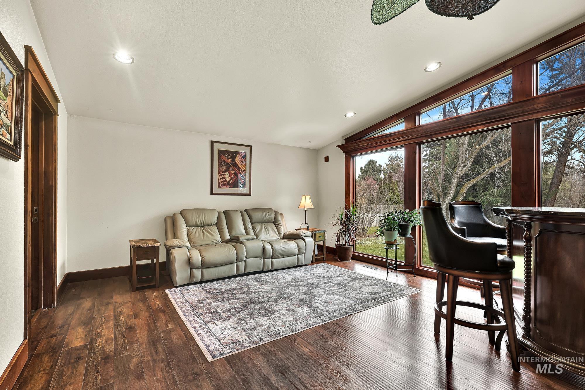 457 East Beacon Light Road Eagle, ID 83616 - Photo 7 of 45 Gallery Image 7