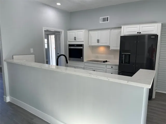 $2,300 | 5005 Tamarach Drive, Baytown, TX 77521