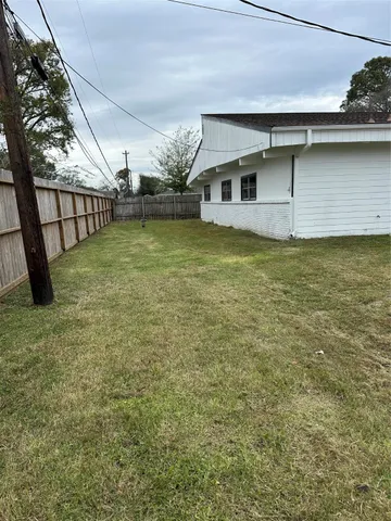 $2,300 | 5005 Tamarach Drive, Baytown, TX 77521