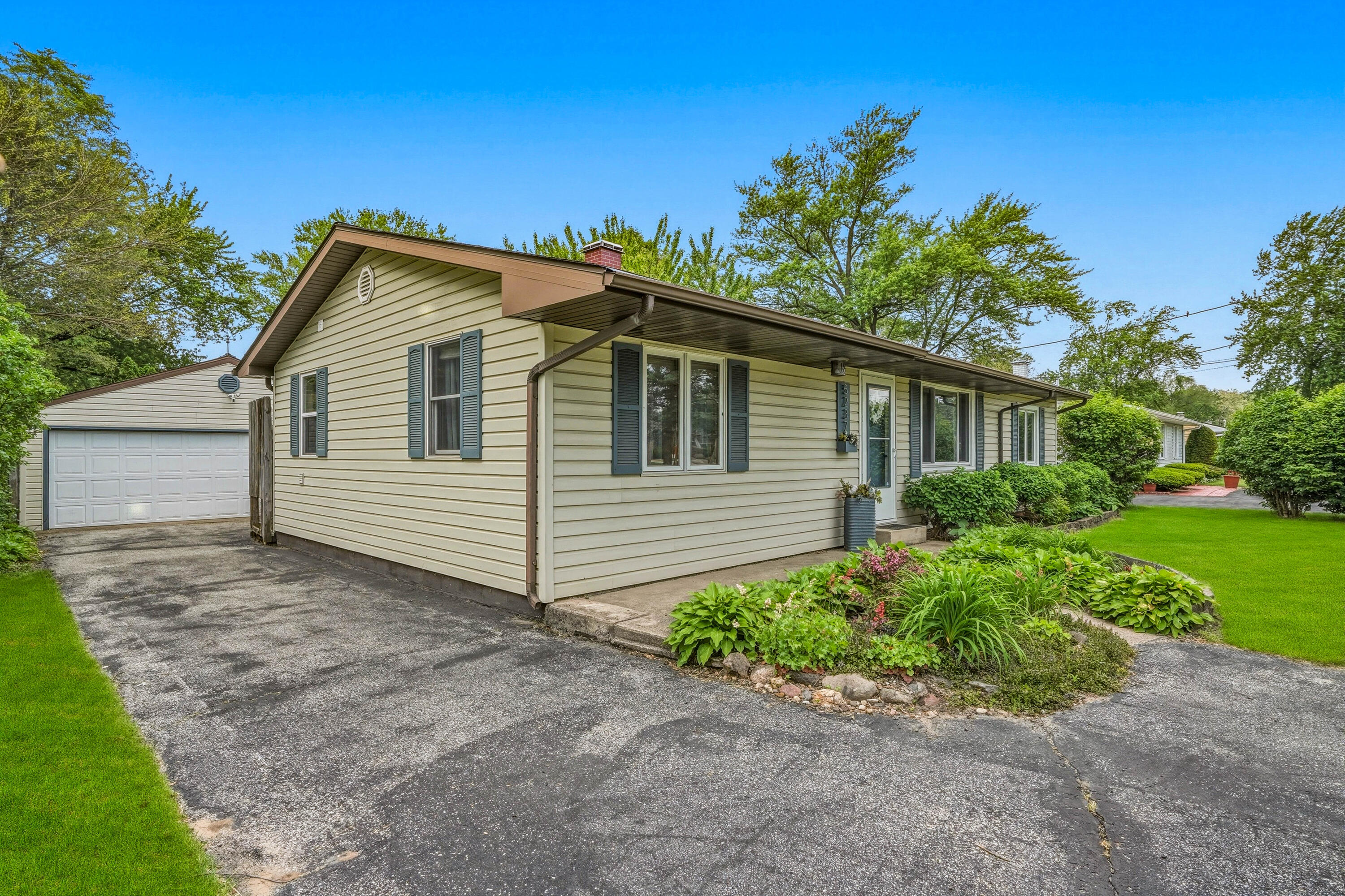 5237 Stone Avenue Portage, IN 46368 - Photo 38 of 42 3000x2000