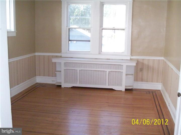 115 Oakley Road Upper Darby, PA 19082 - Photo 7 of 16 Dining Room