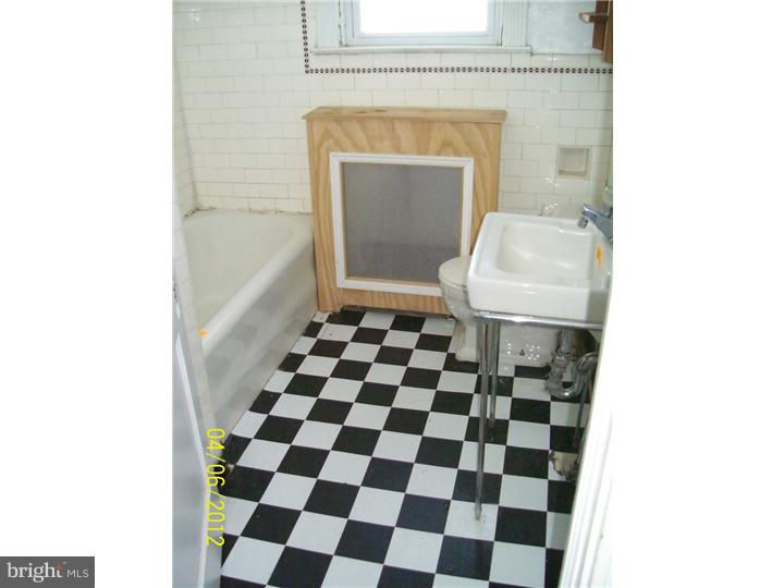 115 Oakley Road Upper Darby, PA 19082 - Photo 9 of 16 Bathroom