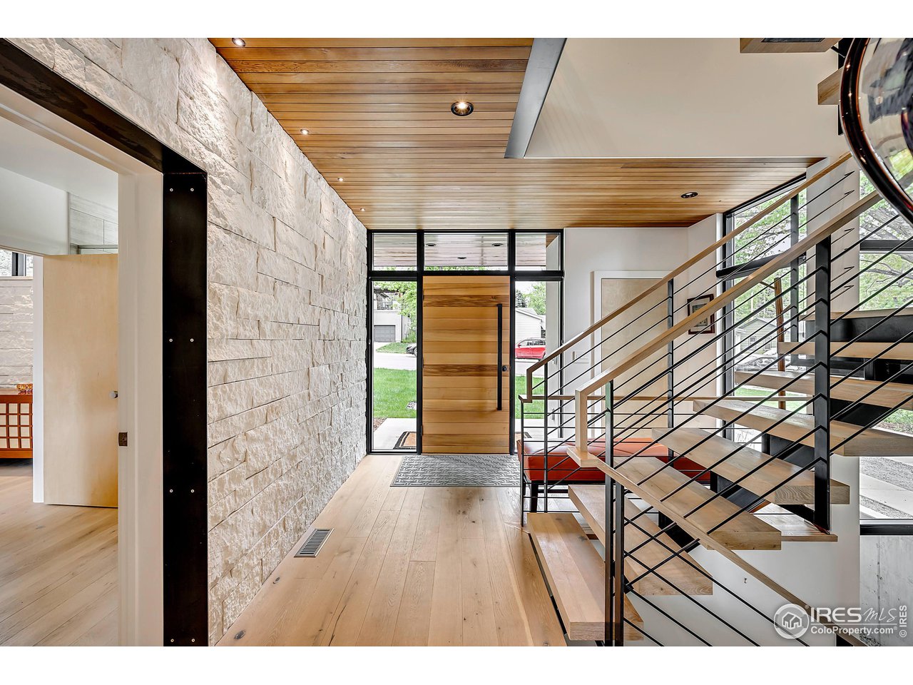 550 Iris Avenue Boulder, CO 80304 - Photo 2 of 40 a view of an entryway