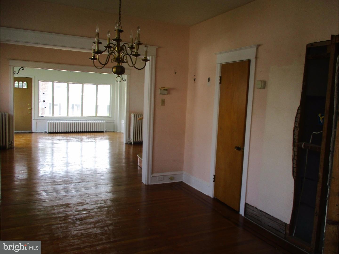 8034 Ryers Avenue Philadelphia, PA 19111 - Photo 6 of 19 Gallery Image 6