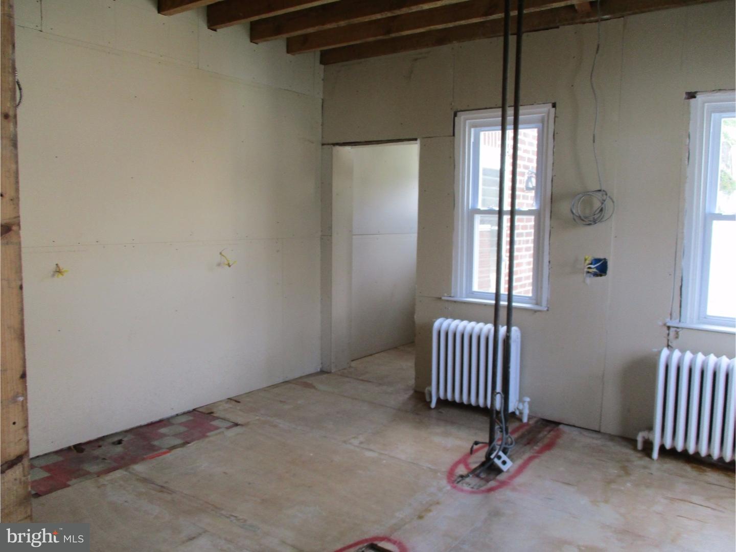 8034 Ryers Avenue Philadelphia, PA 19111 - Photo 8 of 19 Gallery Image 8