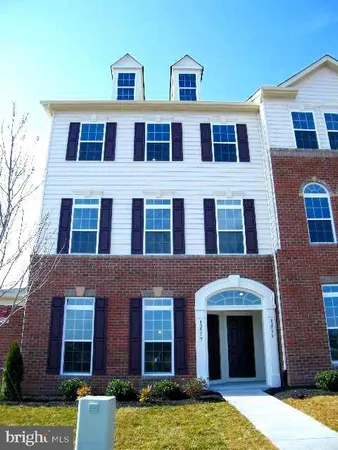 $2,650 | 42577 Burbank Terrace, Unit 6, Sterling, VA 20166