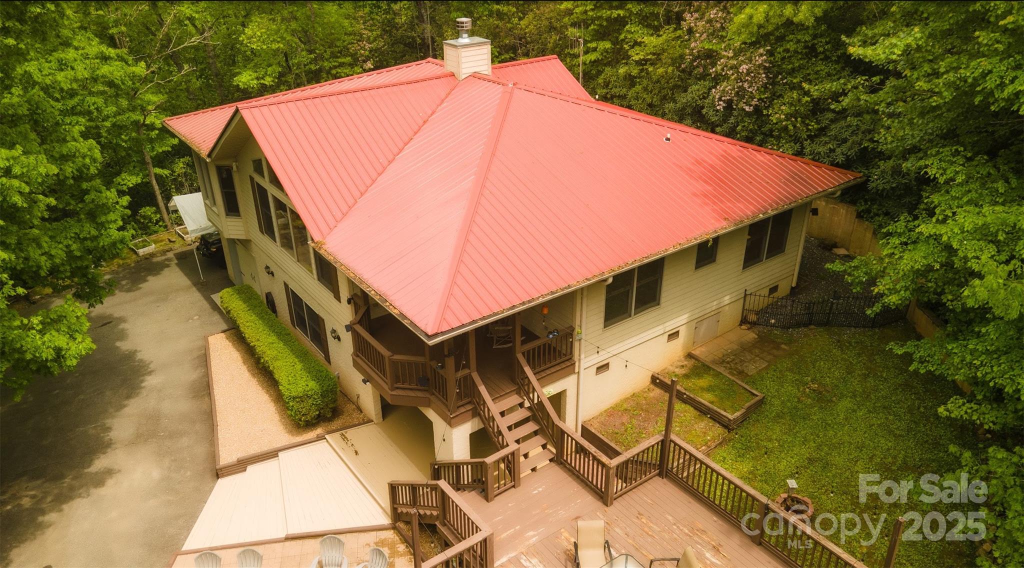 571 Ivy Ridge Circle Sylva, NC 28779 - Photo 2 of 30