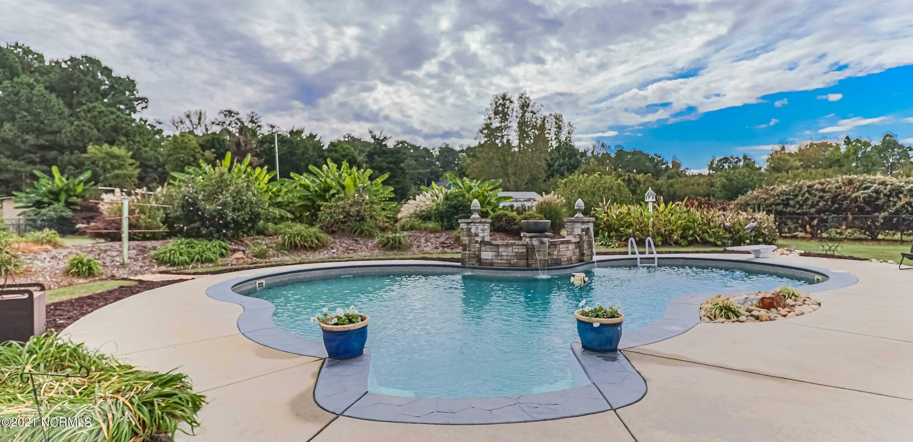7519 Glenn Road Kenly, NC 27542 - Photo 7 of 61 Pool