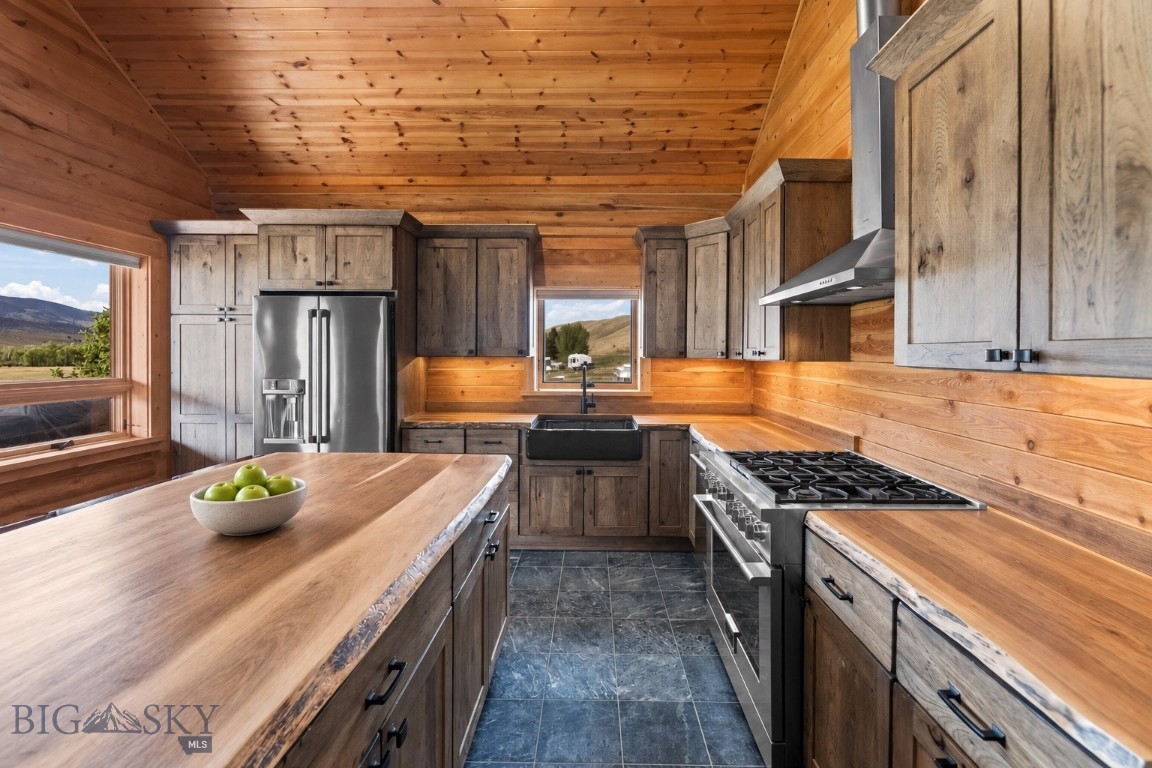 65 Emigrant Meadows Road Emigrant, MT 59065 - Photo 7 of 41 Gallery Image 7
