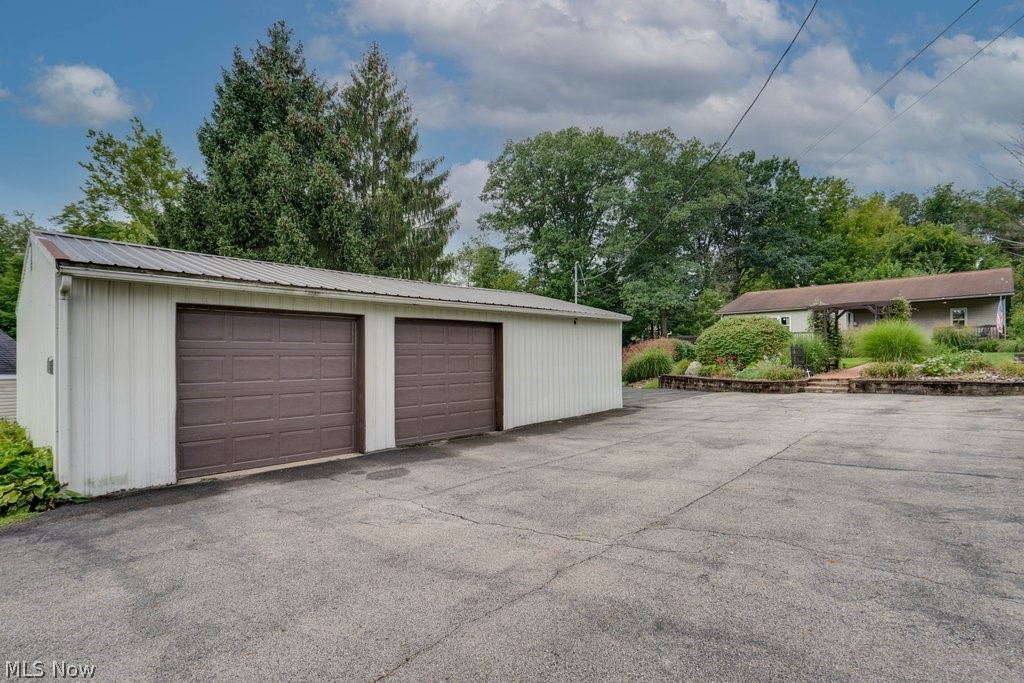 305 Thomas Road Lisbon, OH 44432 - Photo 3 of 28 Gallery Image 3