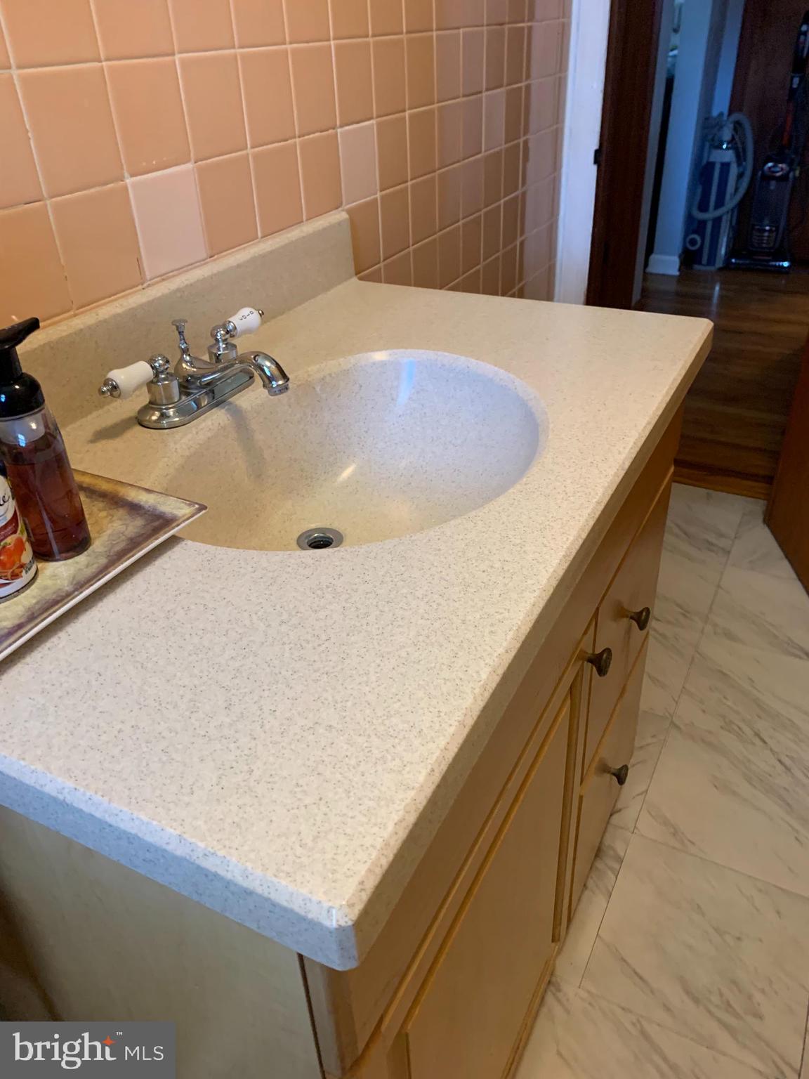 172 Princeton Hightstown Road Princeton Junction, NJ 08550 - Photo 8 of 18 Full Bath