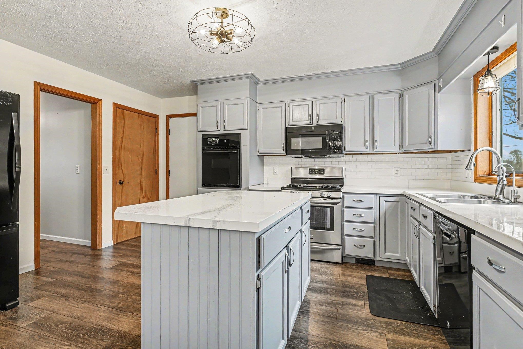 58036 Cobblestone Road Goshen, IN 46528 - Photo 4 of 18