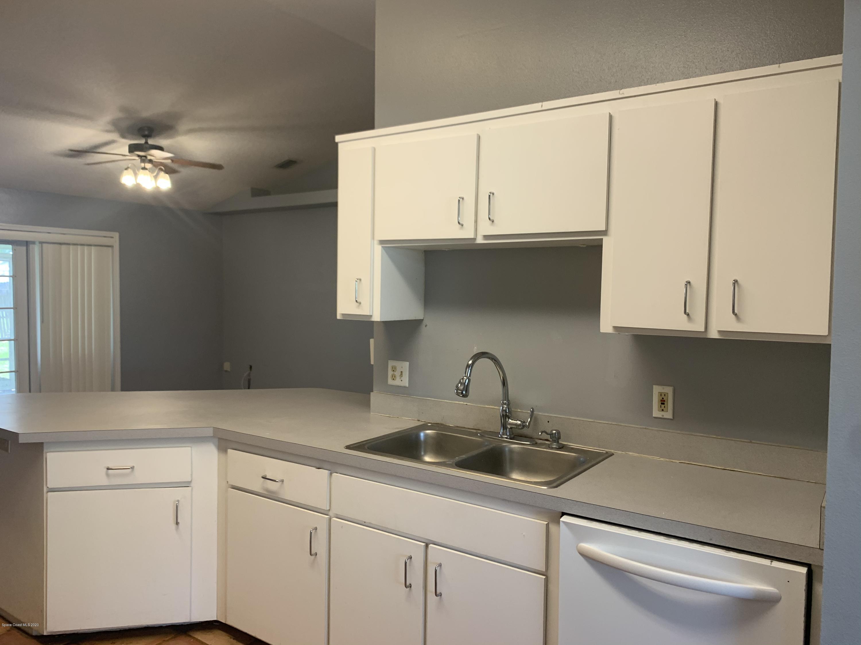 6148 Corning Road Cocoa, FL 32927 - Photo 9 of 22 Kitchen