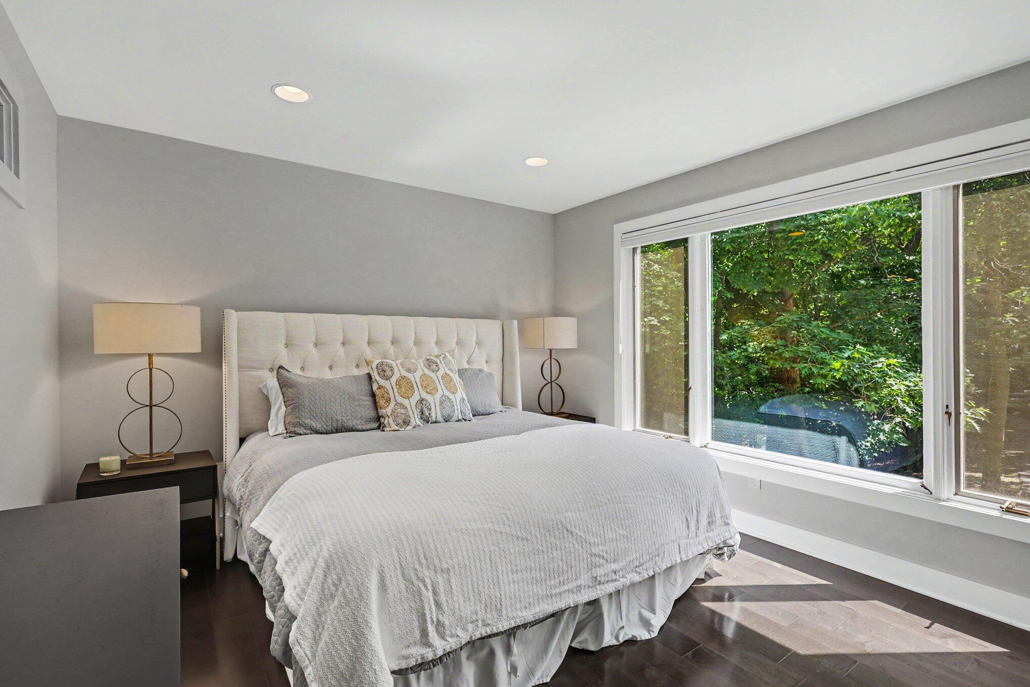 18240 North Shore Estates Road Spring Lake, MI 49456 - Photo 26 of 64 Main Floor Bedroom