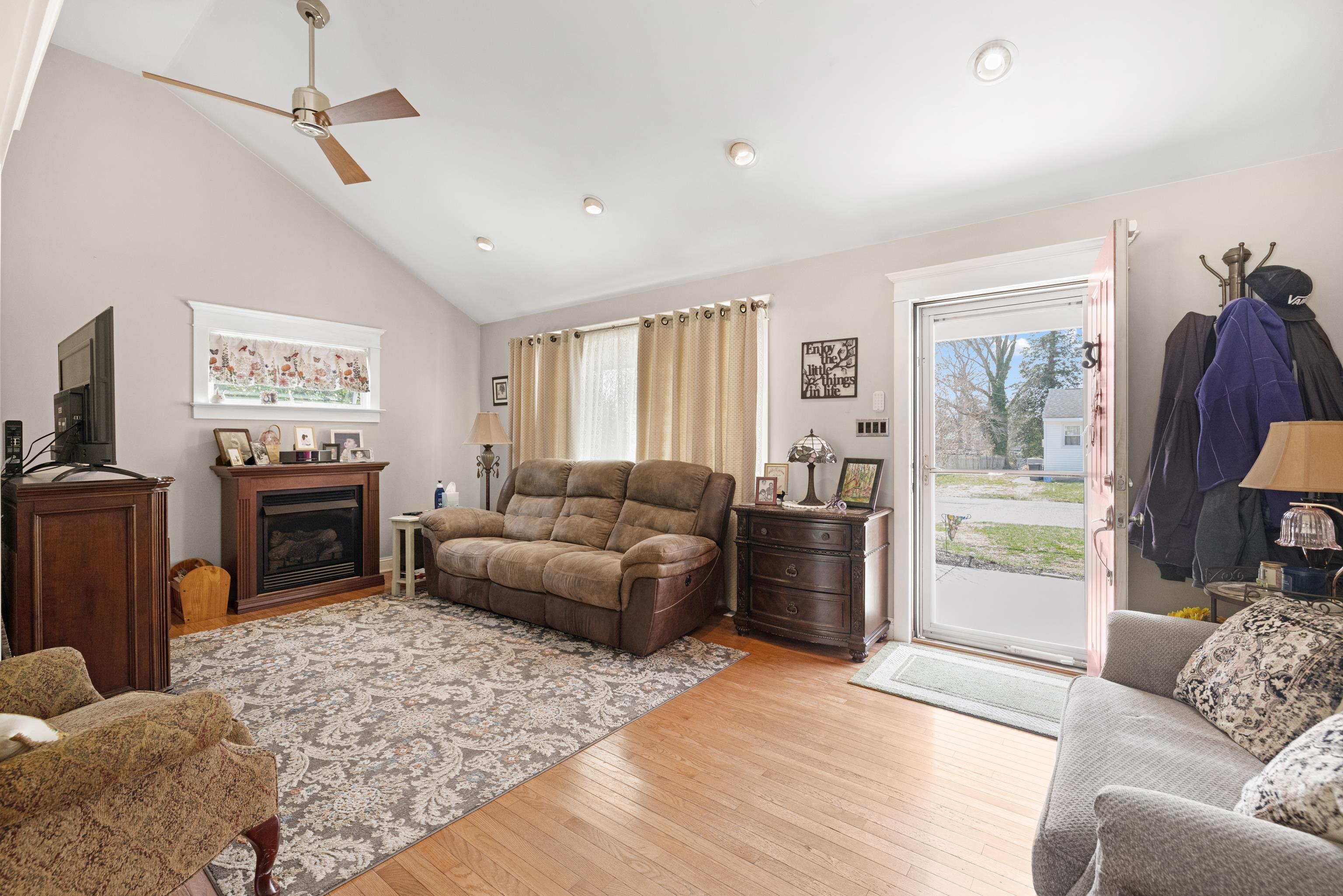 913 Main Street Erma, NJ 08204 - Photo 12 of 33